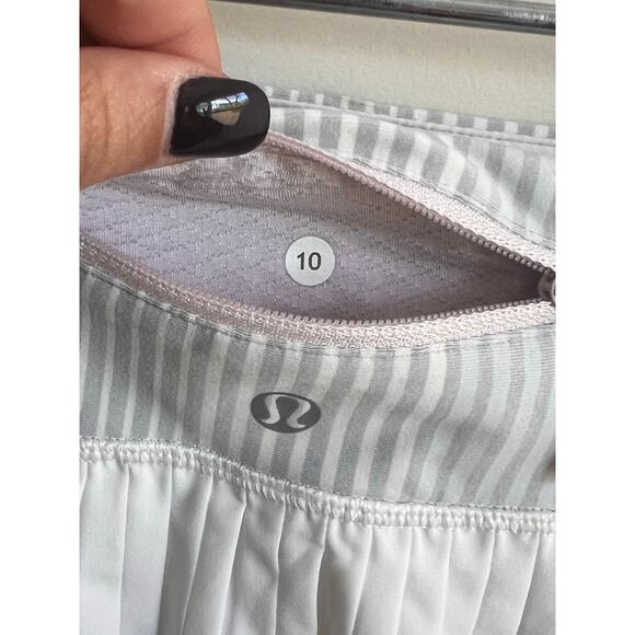 Lululemon Pleat to Street Striped Waistband Mid-Rise Skort White Women's Size 10 - Picture 6 of 7